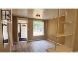 605 2nd Street, Estevan, SK S4A2K8 Photo 8
