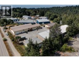 1877 Field Road, Sechelt, BC V7Z0A8 Photo 13