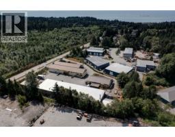 1877 Field Road, Sechelt, BC V7Z0A8 Photo 15