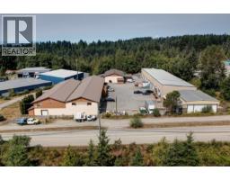 1877 Field Road, Sechelt, BC V7Z0A8 Photo 9