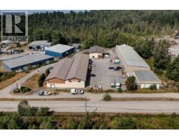 1877 Field Road, Sechelt, BC V7Z0A8 Photo 10