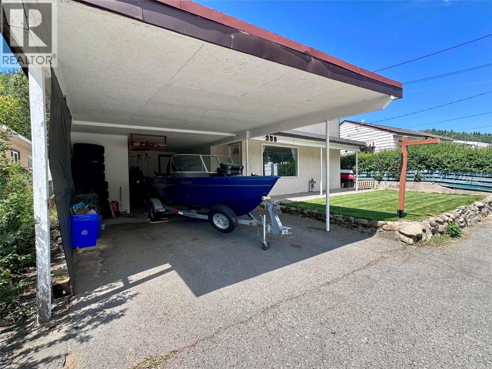 258 2ND Avenue - 43