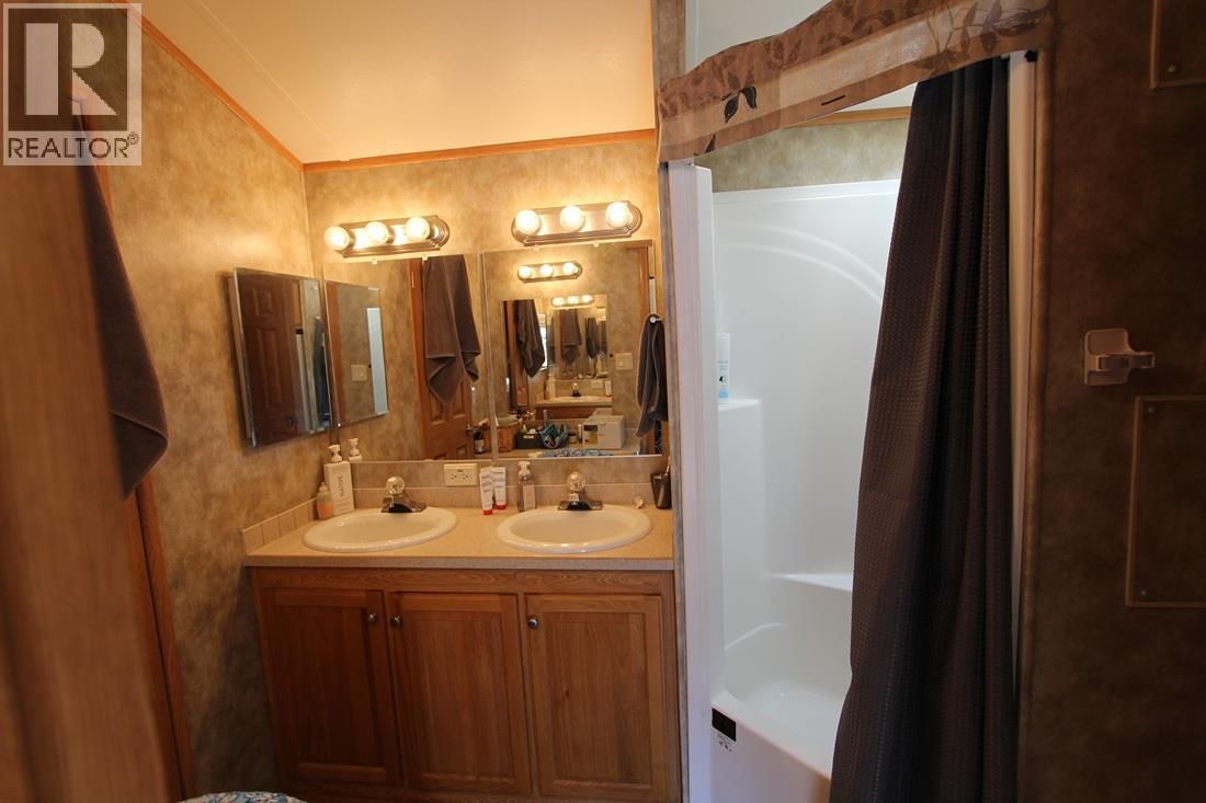 #137 3980 Squilax Anglemont Road - 10