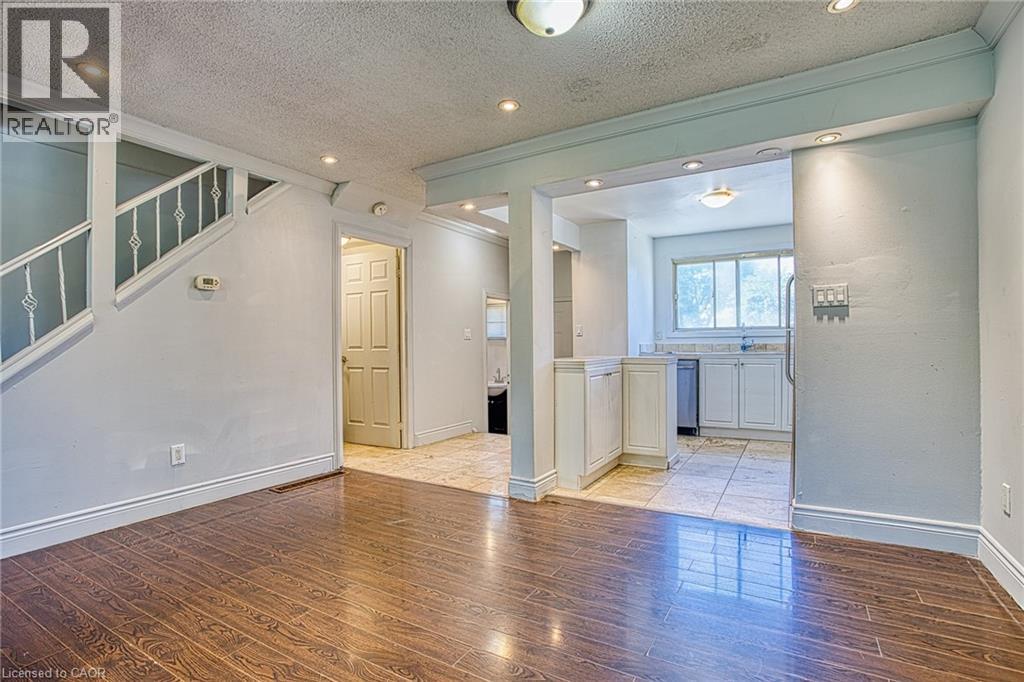 #85 75 BERKINDALE Drive - 13