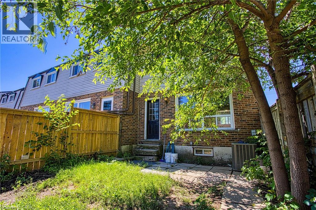 #85 75 BERKINDALE Drive - 28