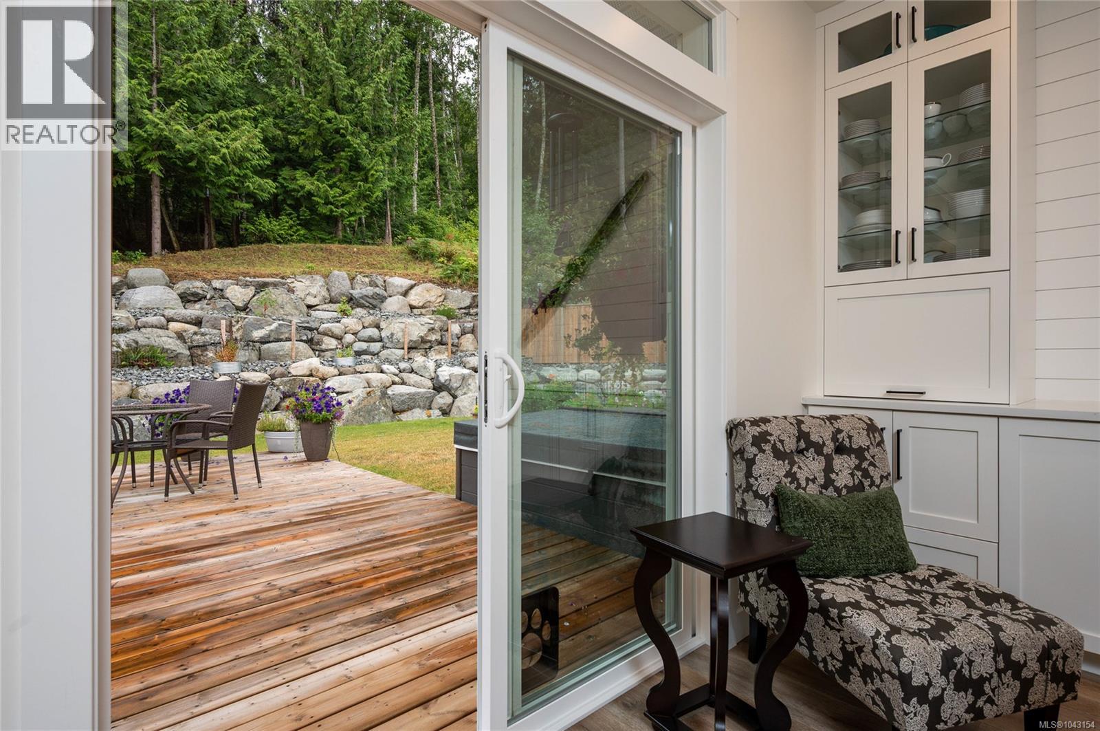 940 Craig Rd - 17