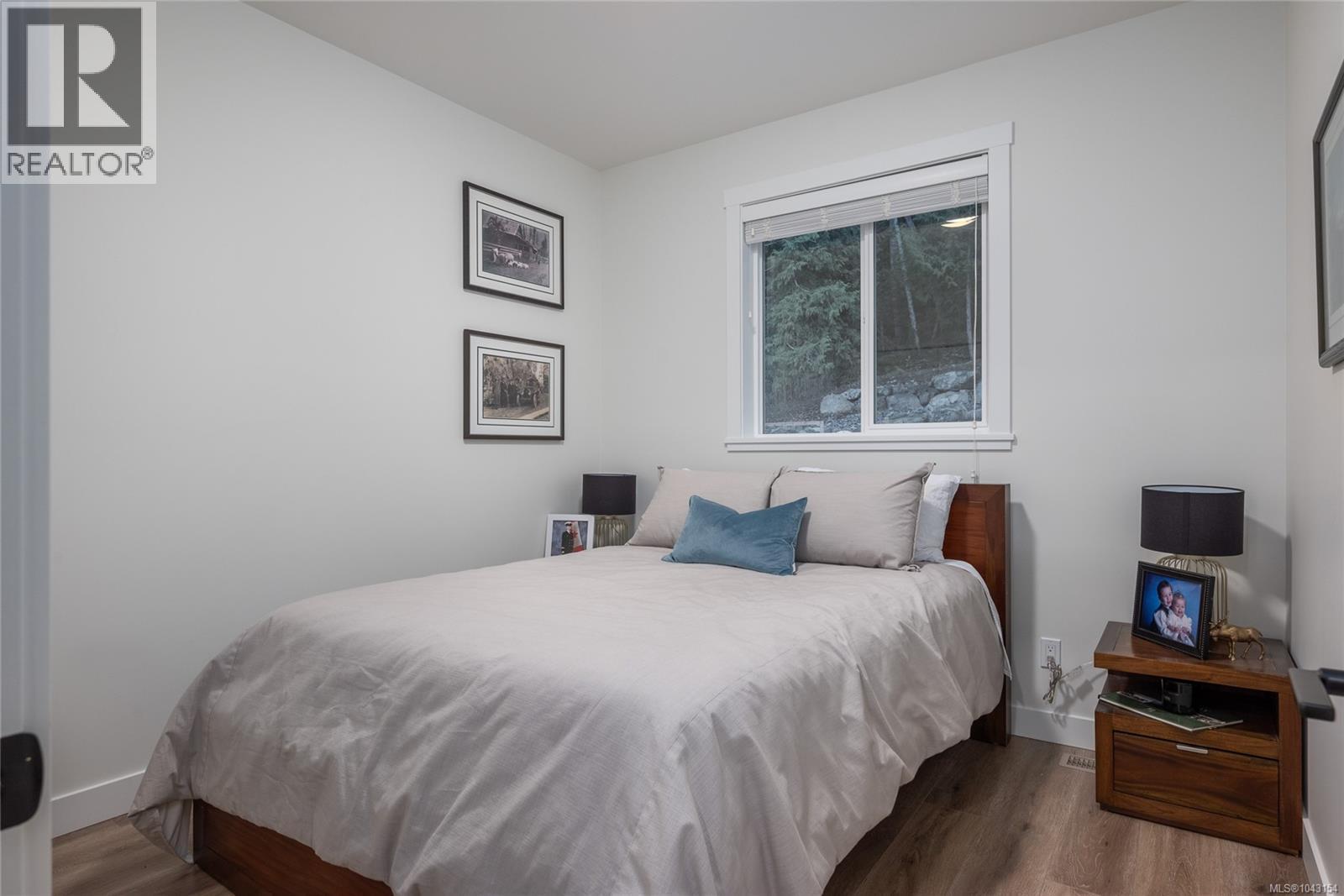 940 Craig Rd - Image 40