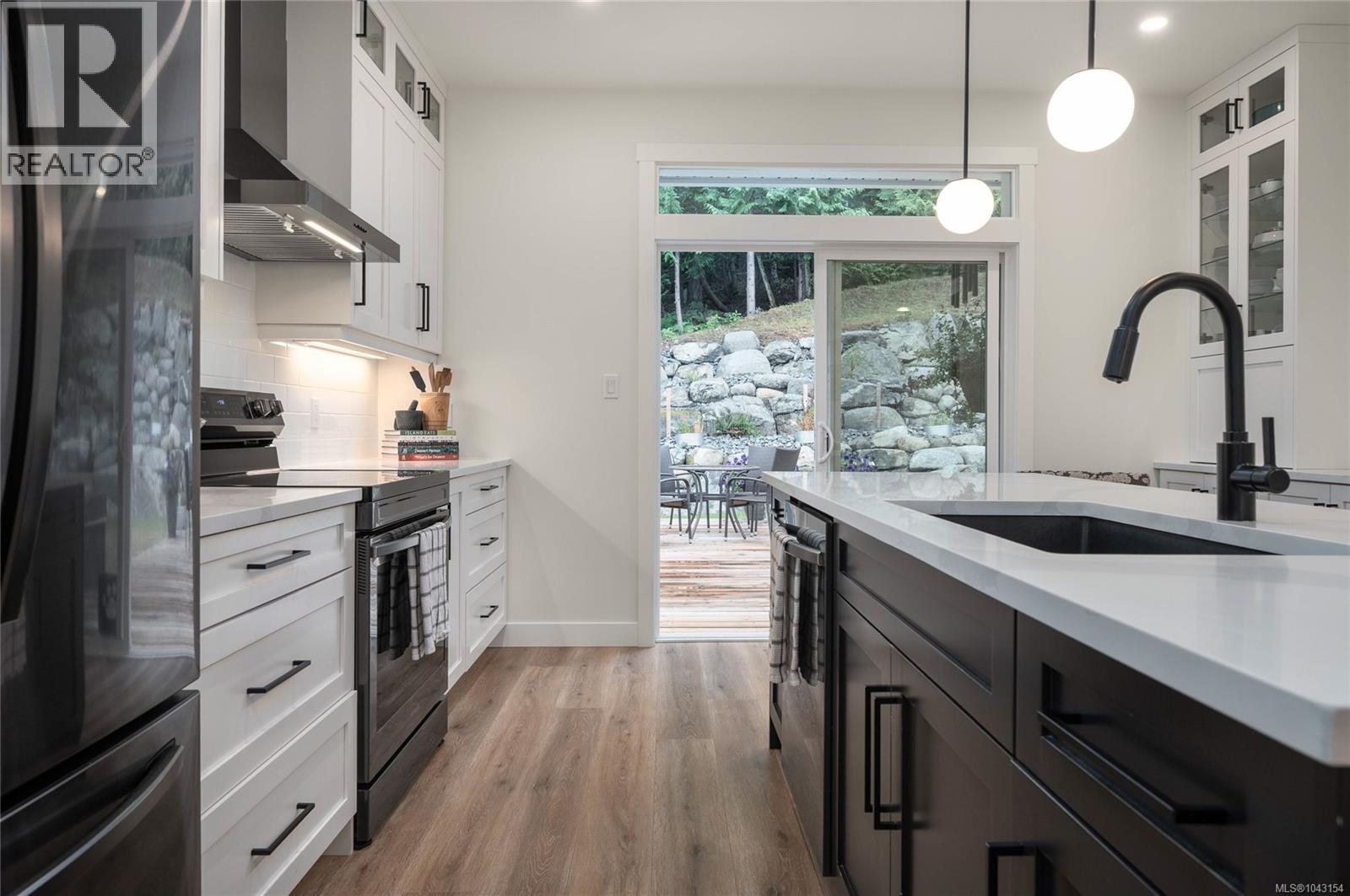 940 Craig Rd - Image 6