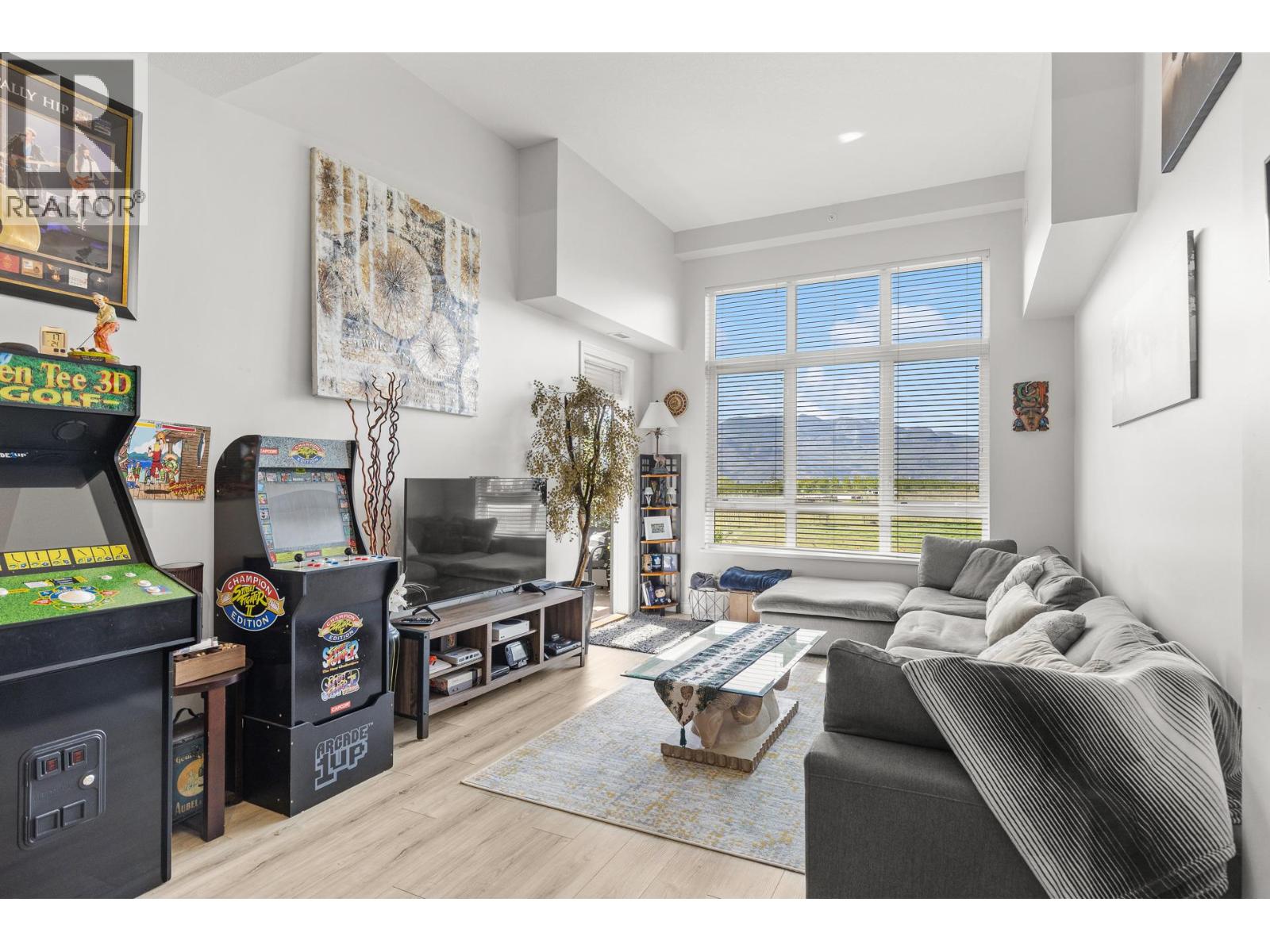 #4406 3842 Old Okanagan Highway - 15