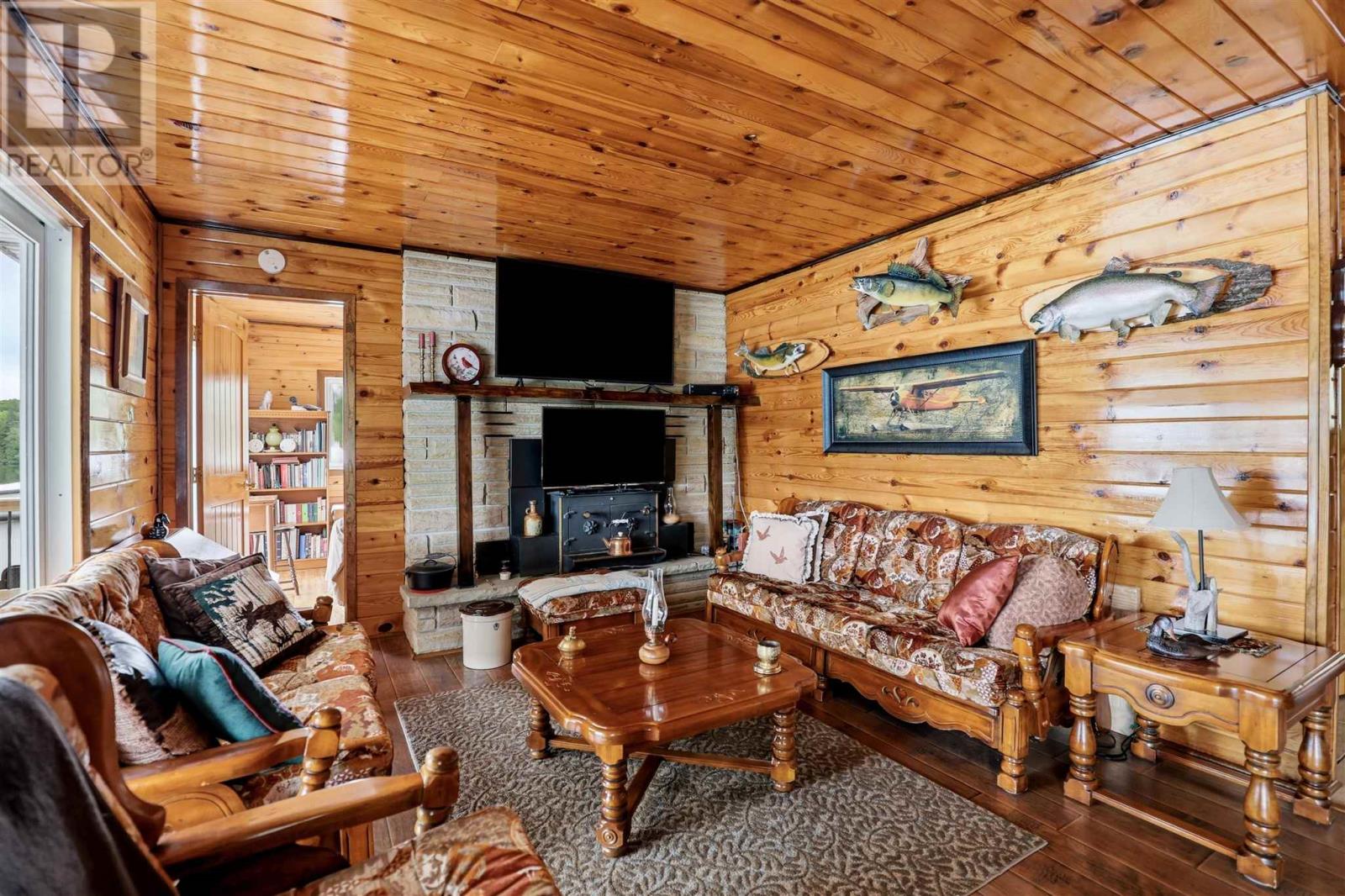 9182 Highway 129 - 11