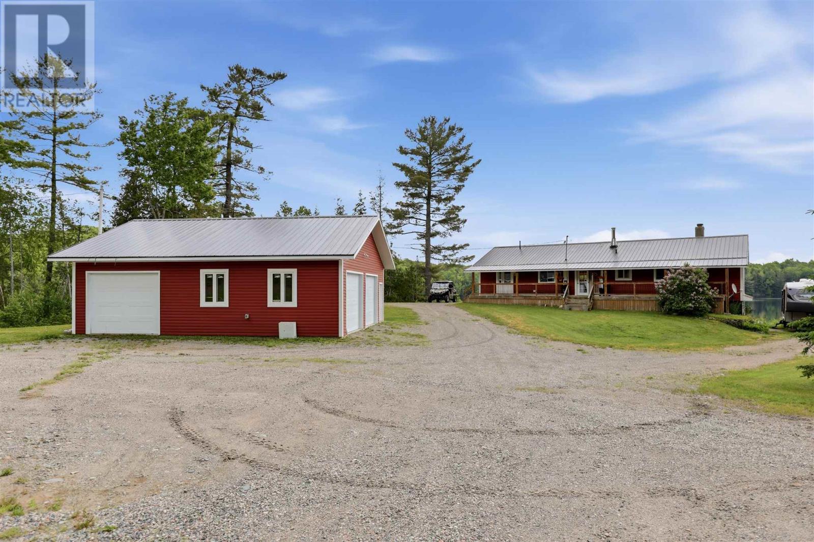 9182 Highway 129 - 2