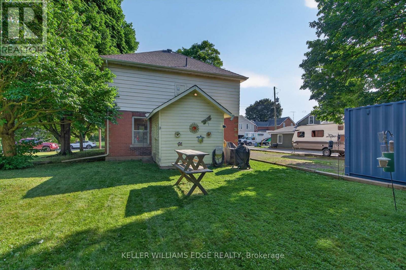 113 FREELTON ROAD - 32