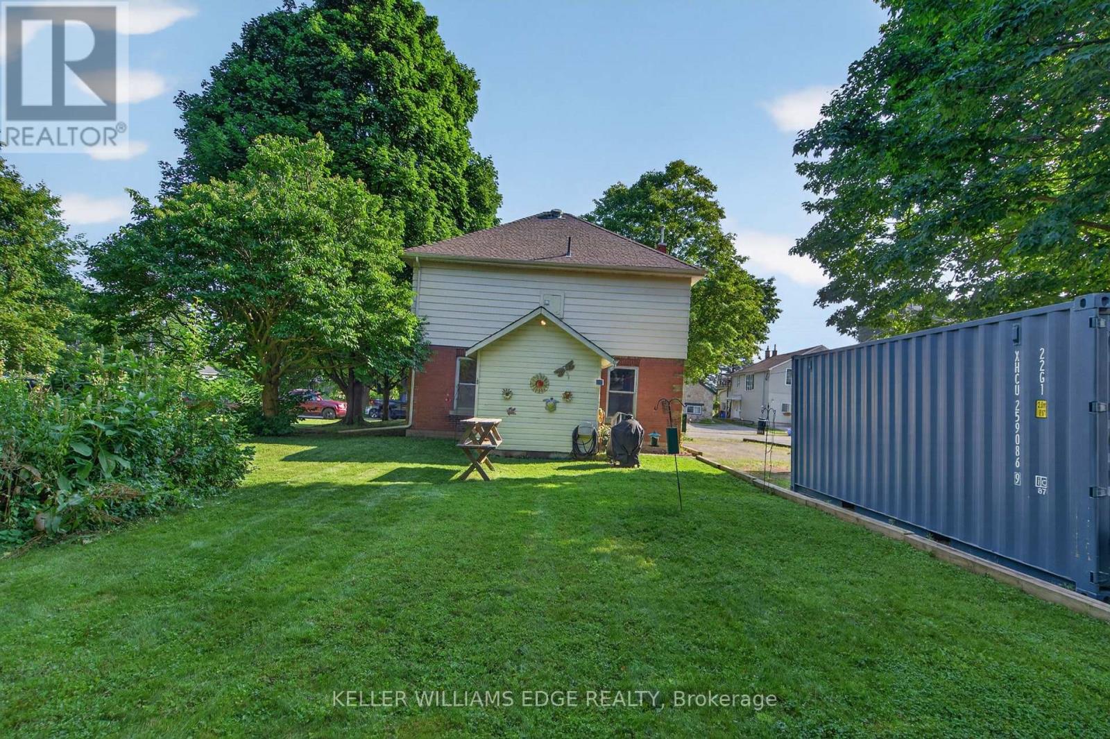 113 FREELTON ROAD - 4