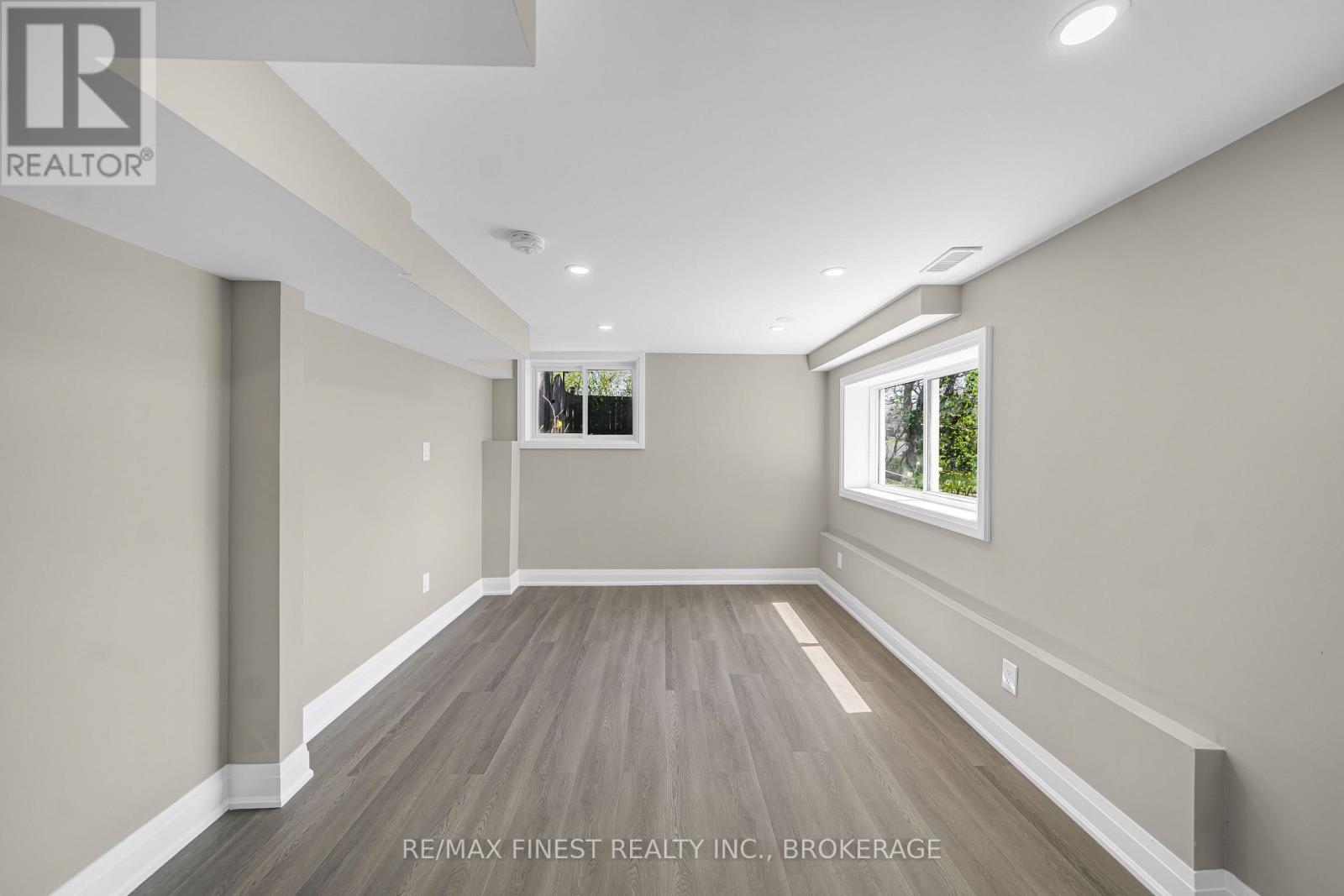 320 ACADEMY STREET - 30