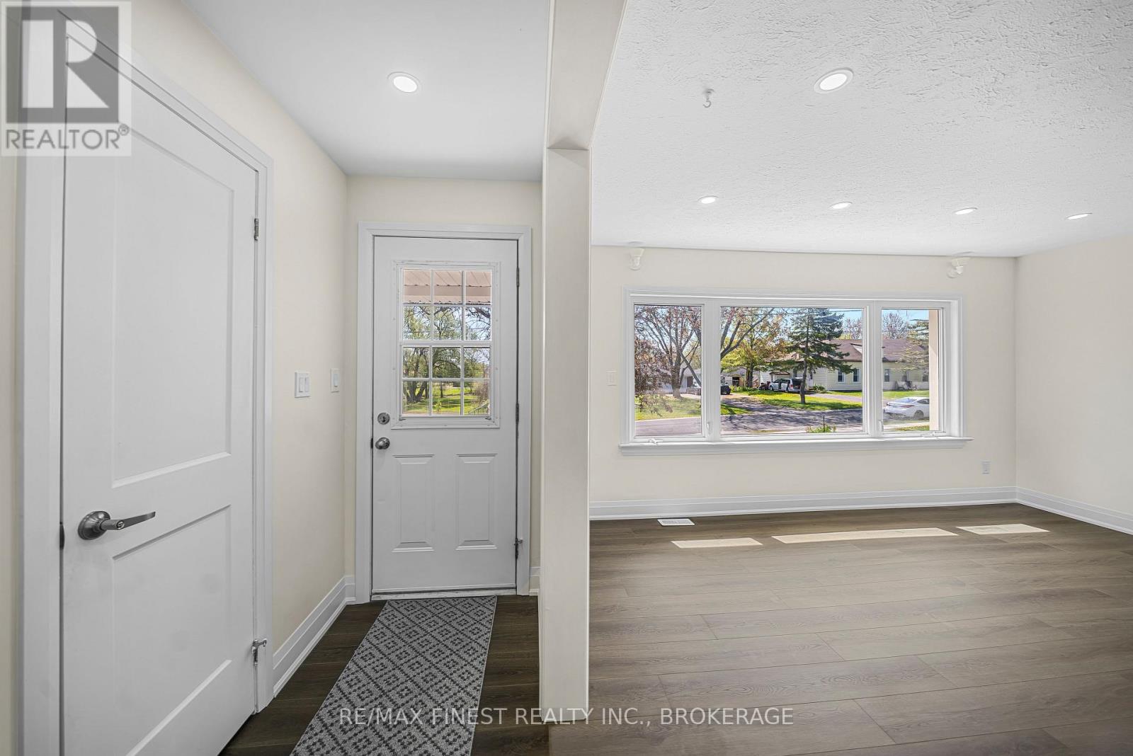320 ACADEMY STREET - 4