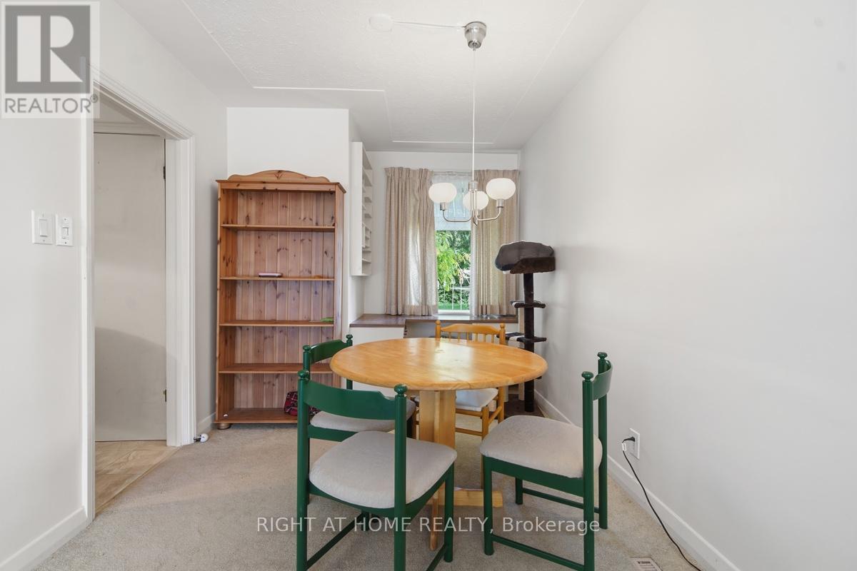 384 REGAL DRIVE - 10