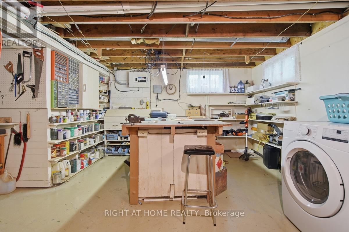 384 REGAL DRIVE - 24