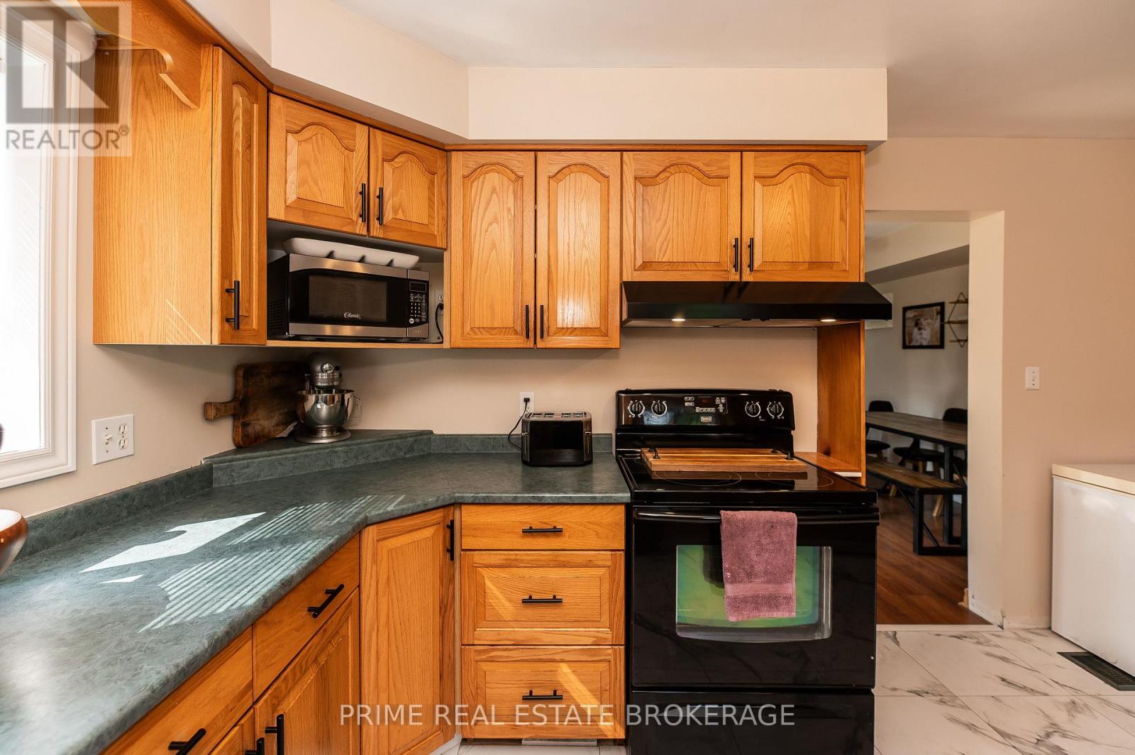 173 FURNIVAL ROAD - Image 14