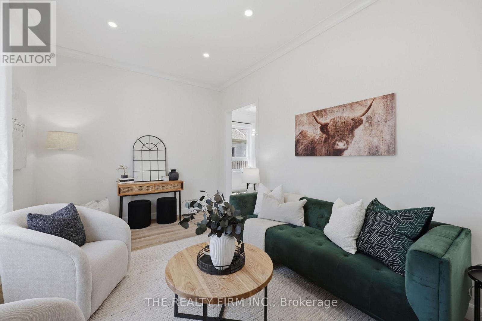 1068 MARGARET STREET - 12