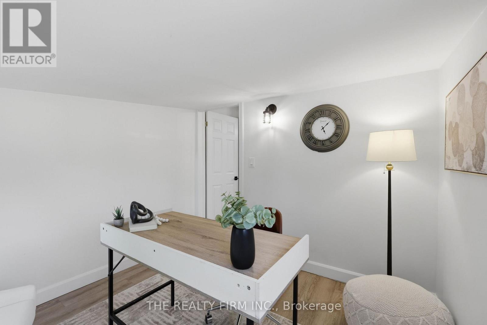 1068 MARGARET STREET - 26