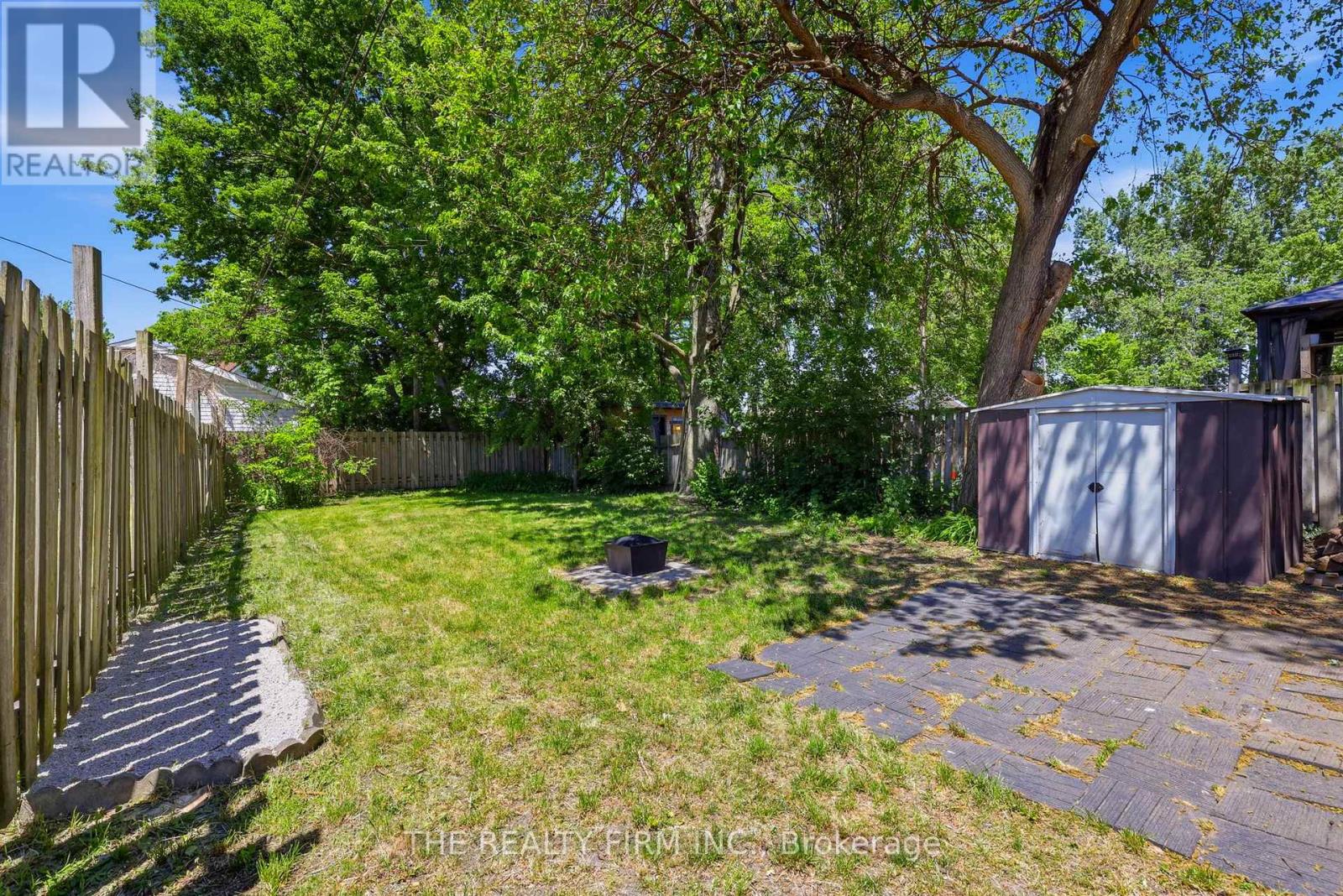 1068 MARGARET STREET - 29