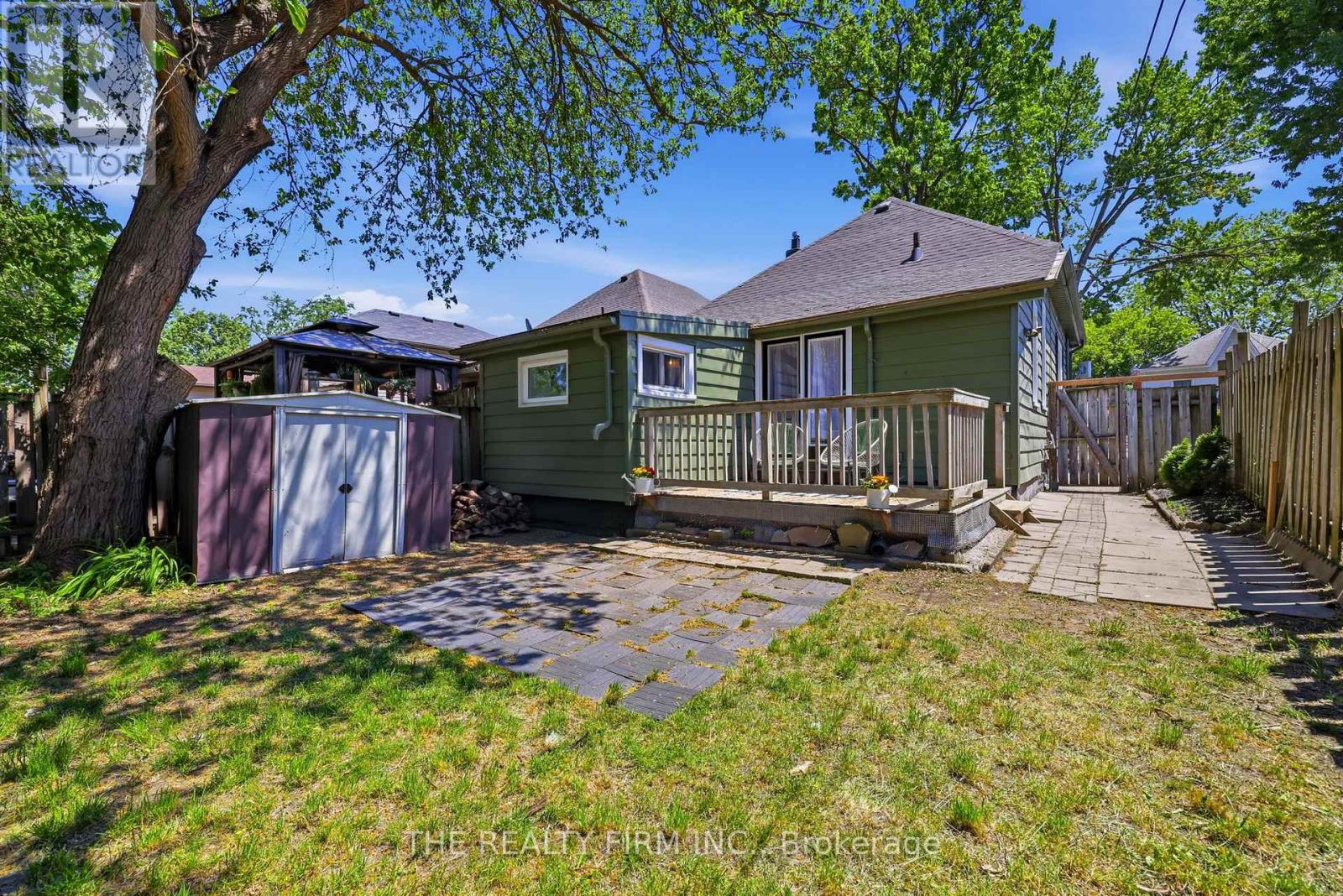 1068 MARGARET STREET - 33