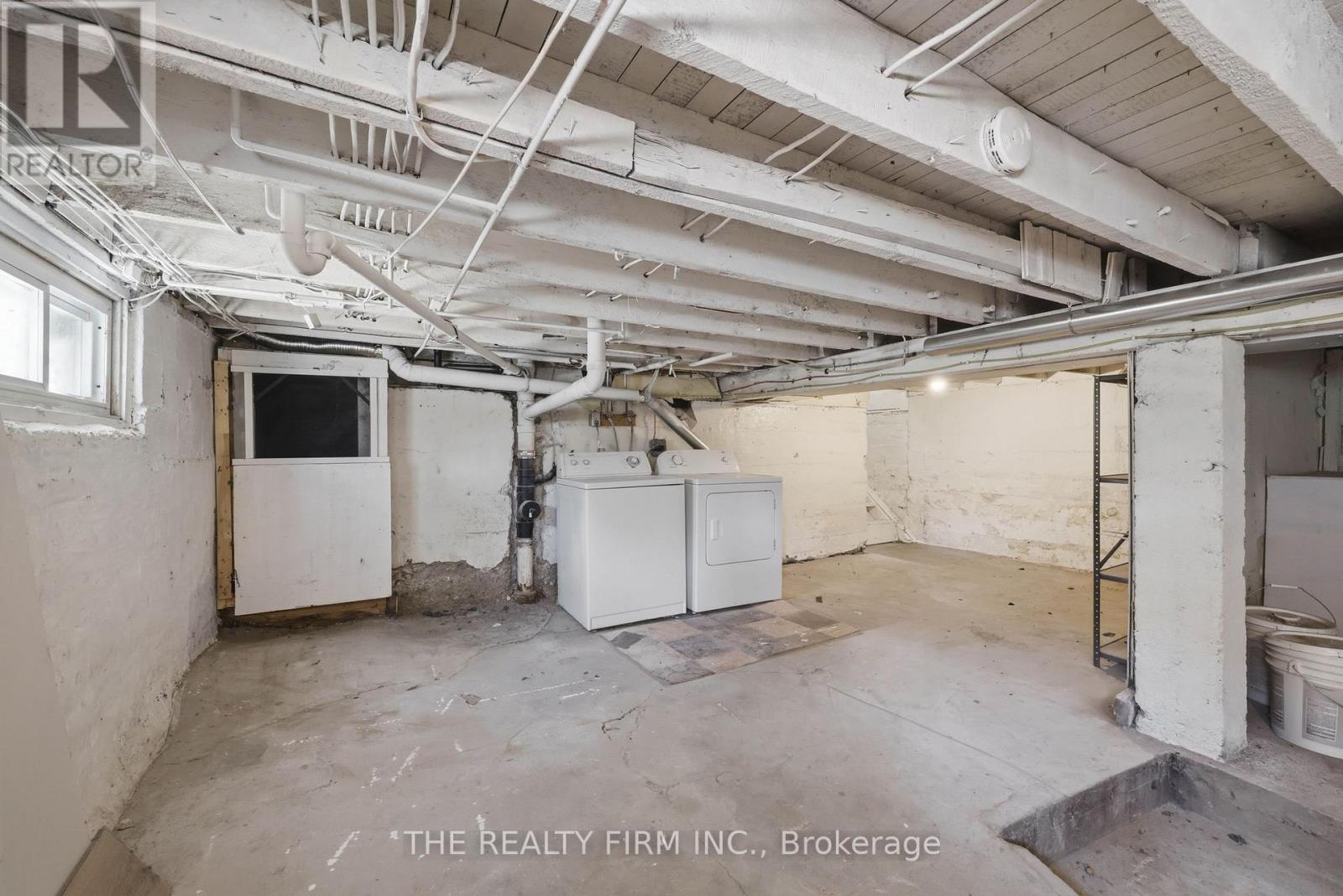 1068 MARGARET STREET - 36