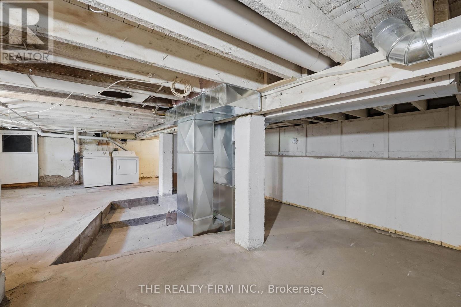1068 MARGARET STREET - 38