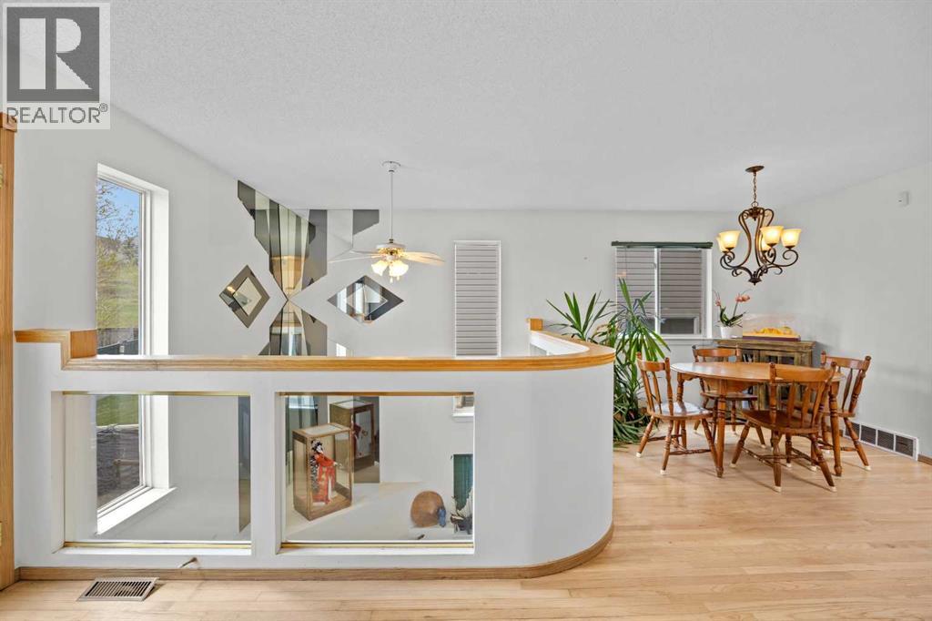 242 Hidden Spring Mews NW - 15