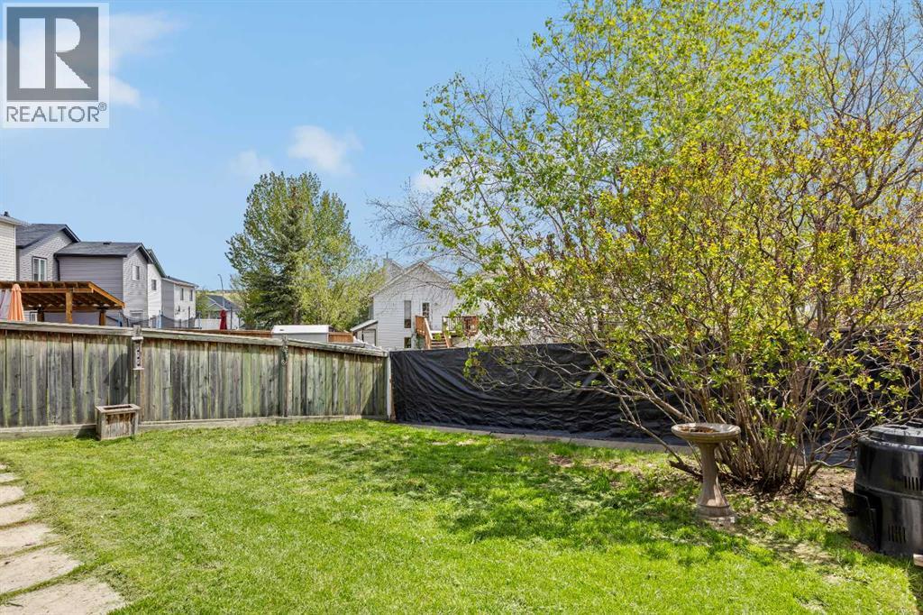 242 Hidden Spring Mews NW - 3