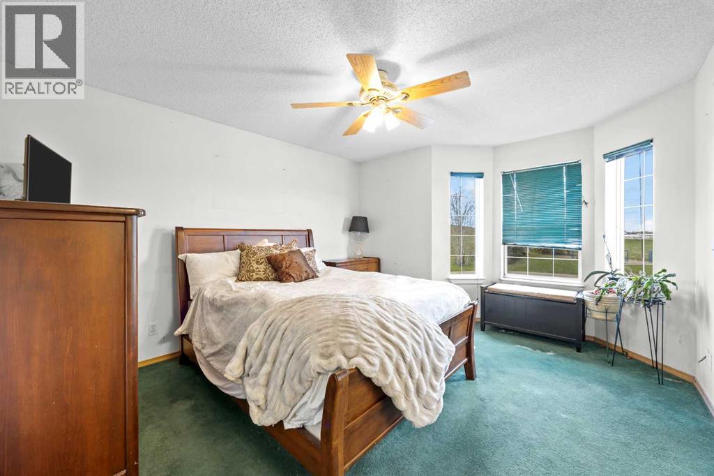 242 Hidden Spring Mews NW - 19