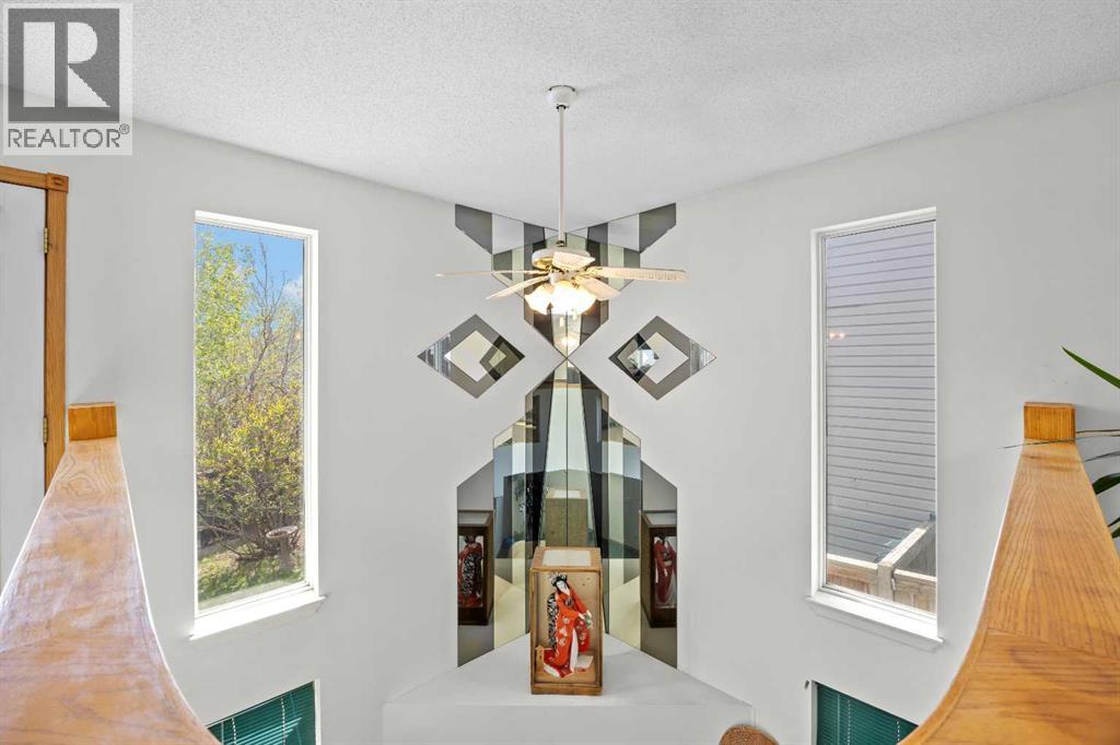 242 Hidden Spring Mews NW - 18
