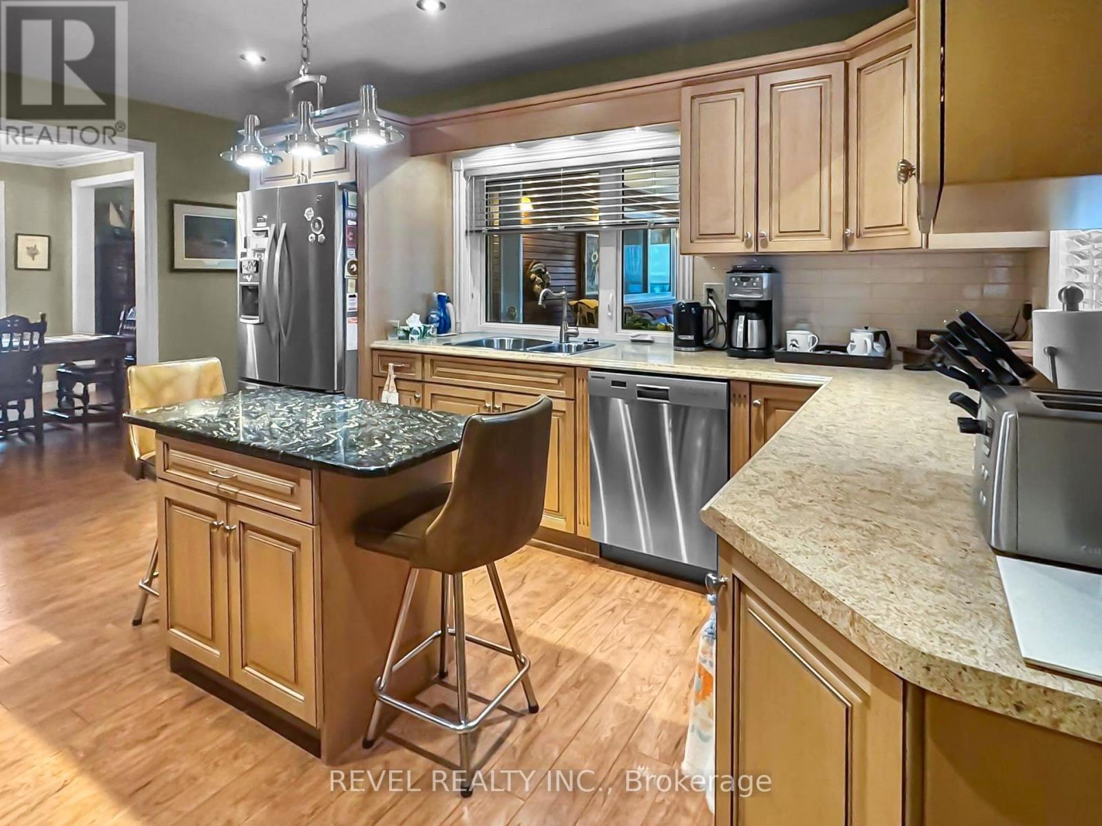 406 TOKE STREET - 2