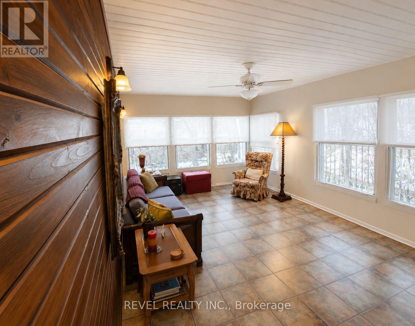 406 TOKE STREET - 8