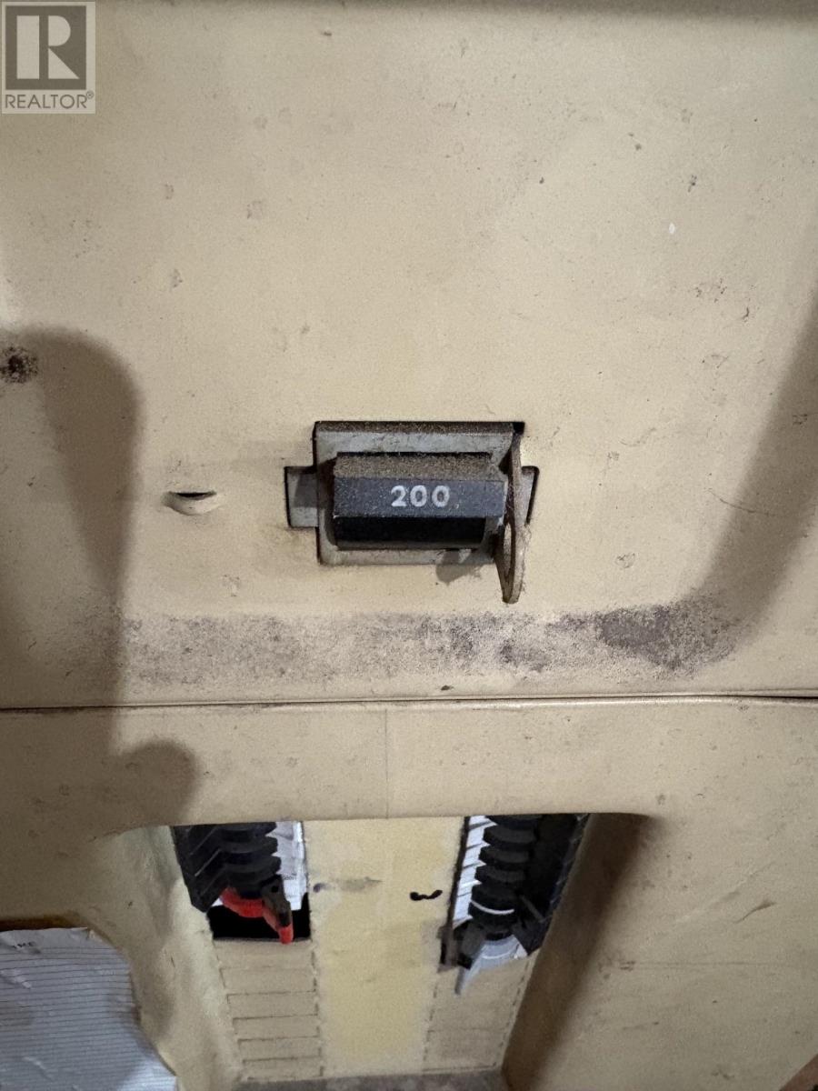 150 CAPTAIN RD - 38