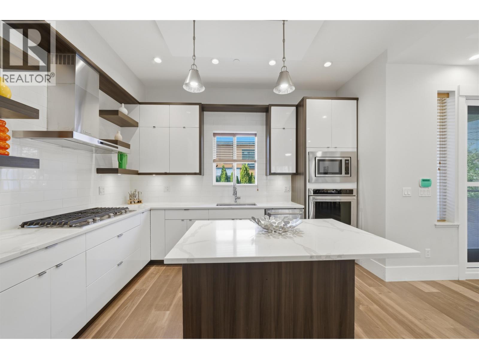 8 Bed, 8 Bath House for Sale in Vancouver – 3123 E 7TH AVENUE, Vancouver – MLS# R3148462 - Image 15