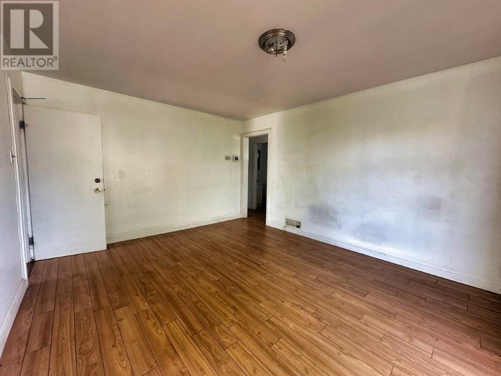 241 Syndicate Ave N - 11