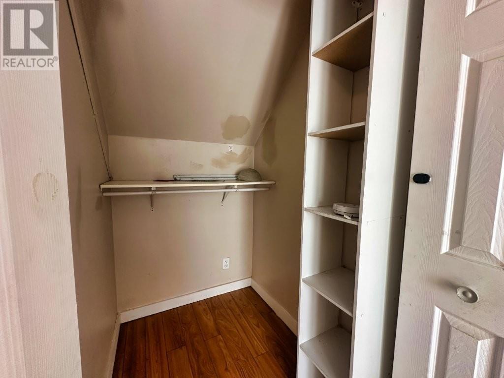 241 Syndicate Ave N - 40