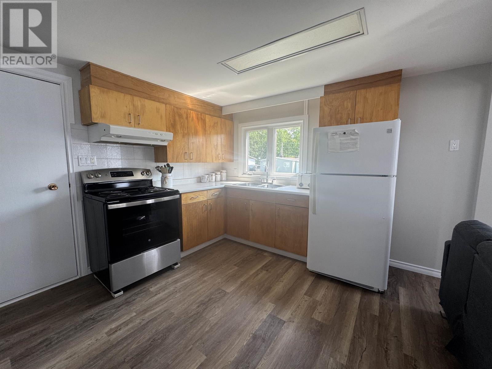 49 Otter Ave - 13