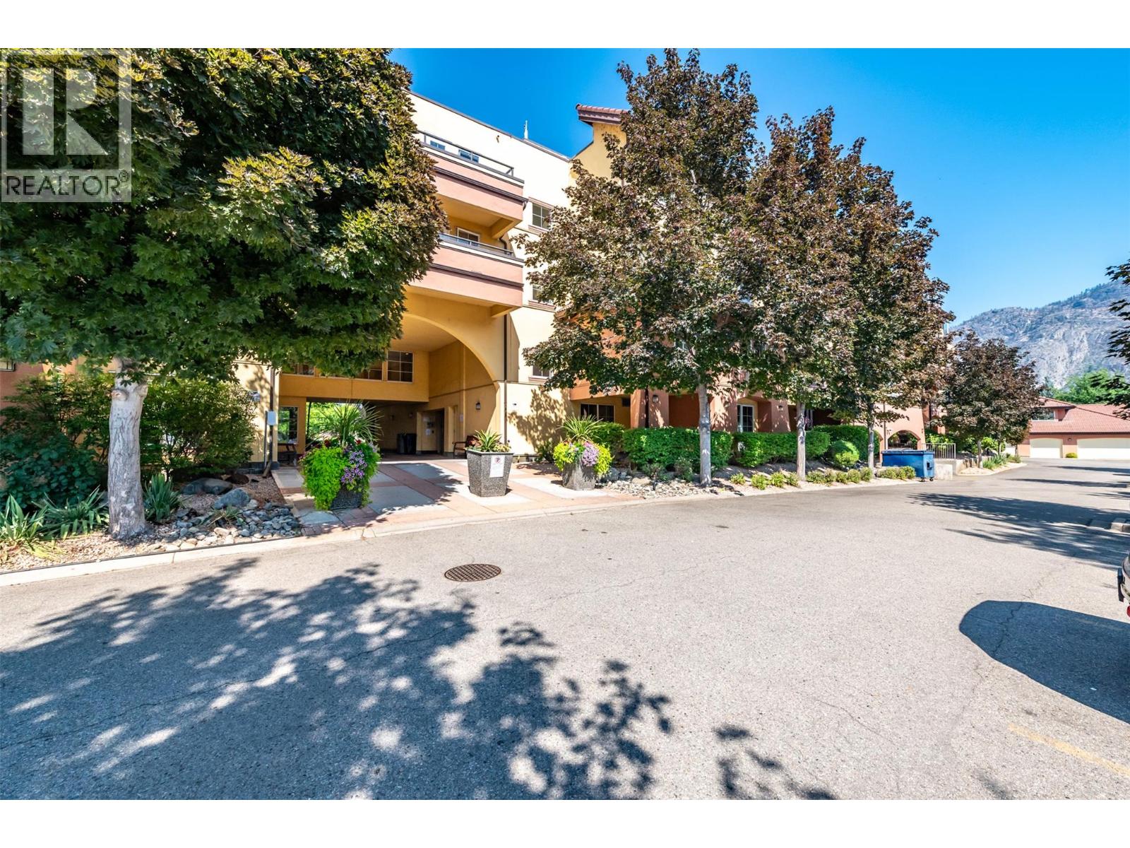 #404 7600 COTTONWOOD Drive - 33