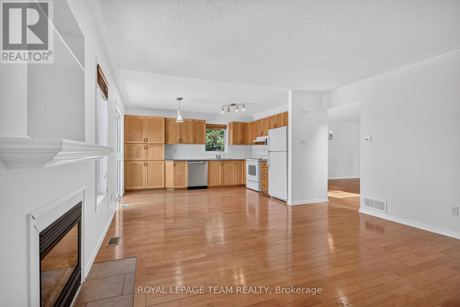 3 Bed, 3 Bath House for Sale in Ottawa – 32 VISTAPOINTE DRIVE, Ottawa – MLS# X13589738 - Image 31