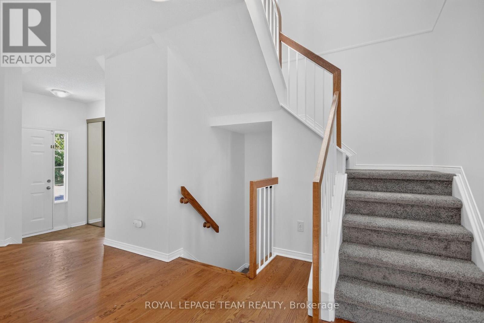 3 Bed, 3 Bath House for Sale in Ottawa – 32 VISTAPOINTE DRIVE, Ottawa – MLS# X13589738 - Image 9