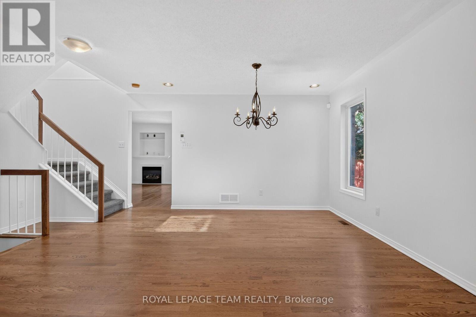 3 Bed, 3 Bath House for Sale in Ottawa – 32 VISTAPOINTE DRIVE, Ottawa – MLS# X13589738 - Image 13