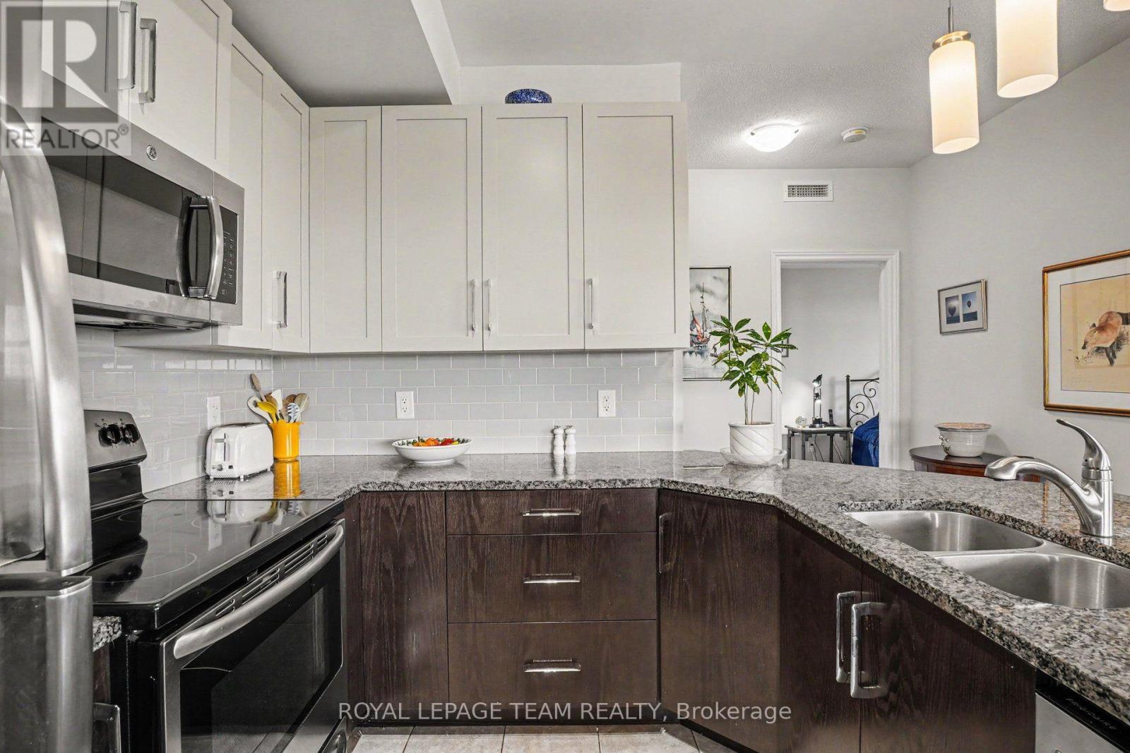 #304 180 GUELPH PRIVATE - Image 12