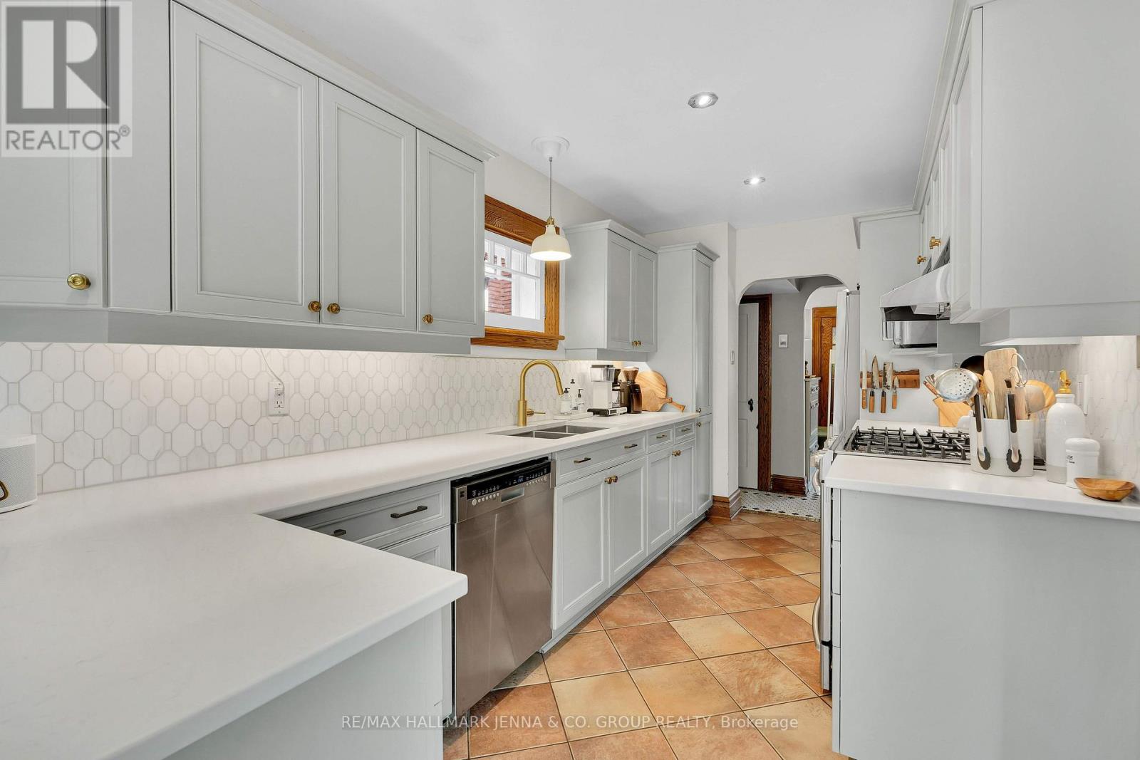 3 Bed, 2 Bath House for Rent in Ottawa – 50 WILLARD STREET, Ottawa – MLS# X13589844 - Image 16