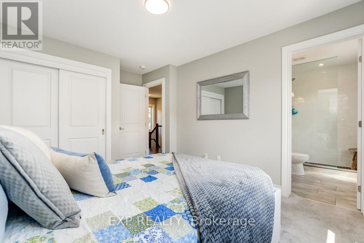 703 REVERIE PRIVATE - 18