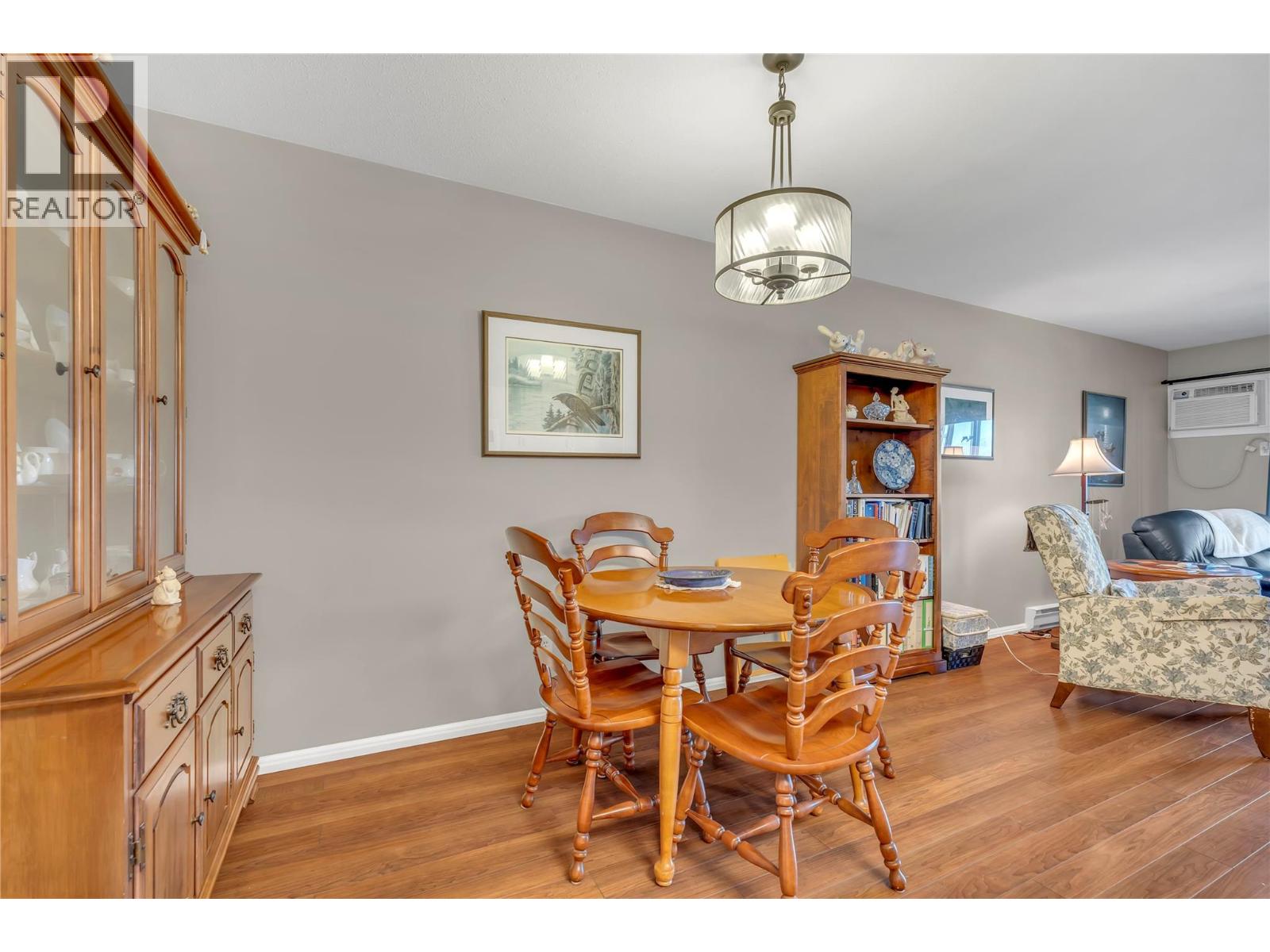 #306 8907 Pineo Court - 12