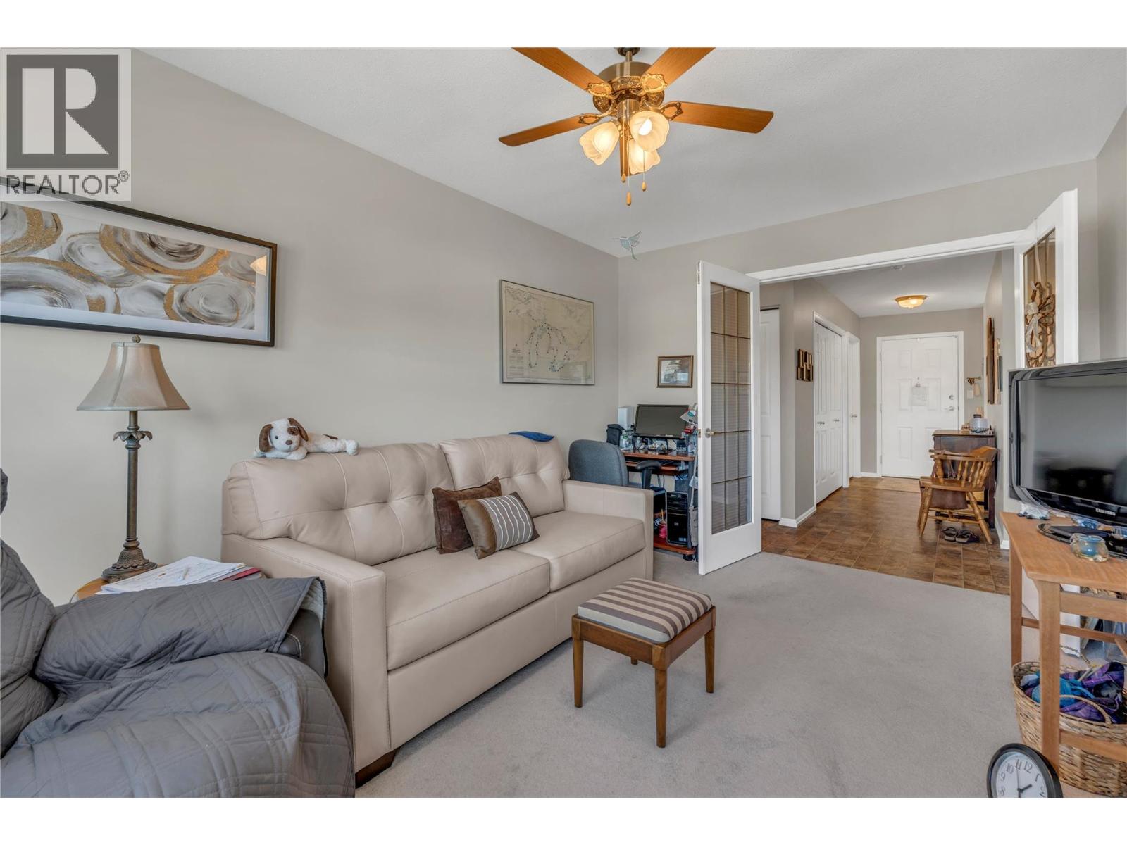 #306 8907 Pineo Court - 18
