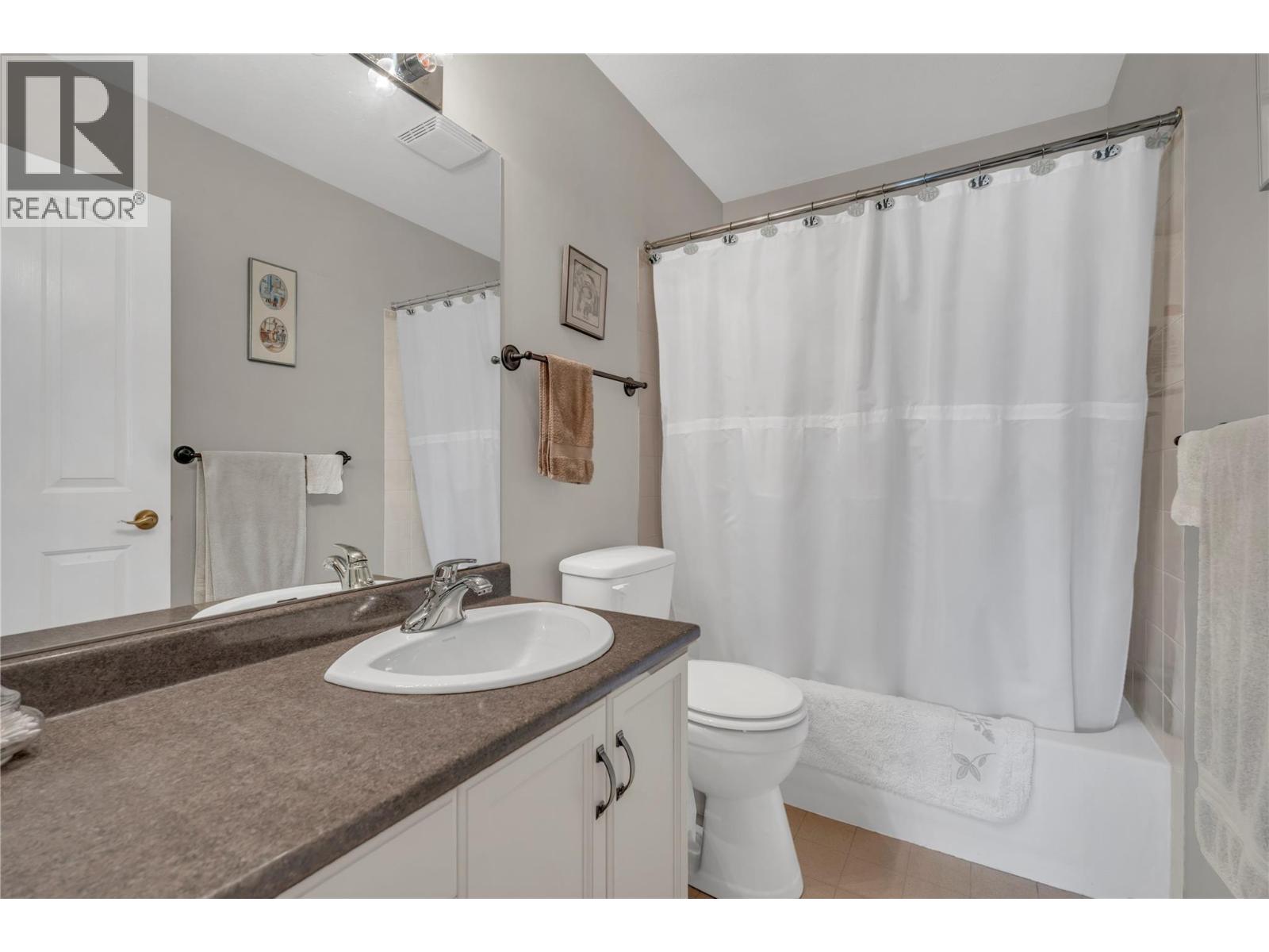 #306 8907 Pineo Court - 19