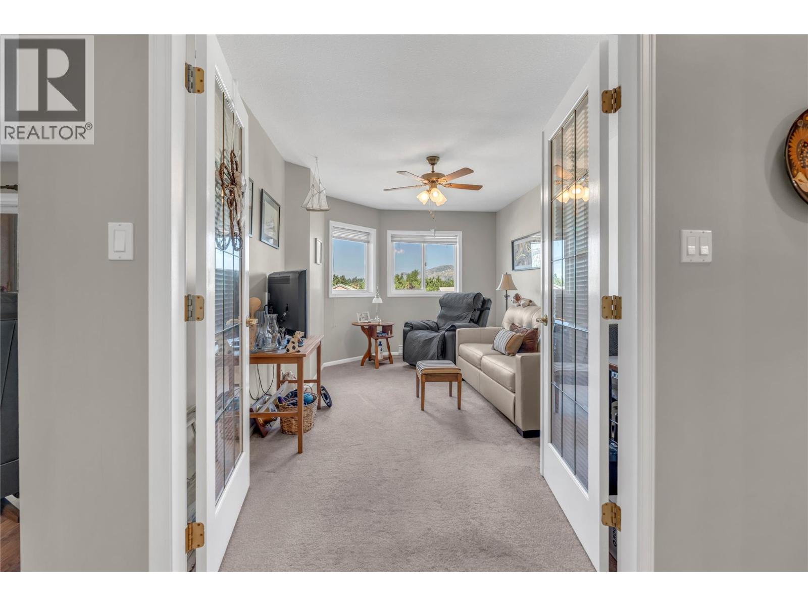 #306 8907 Pineo Court - 17